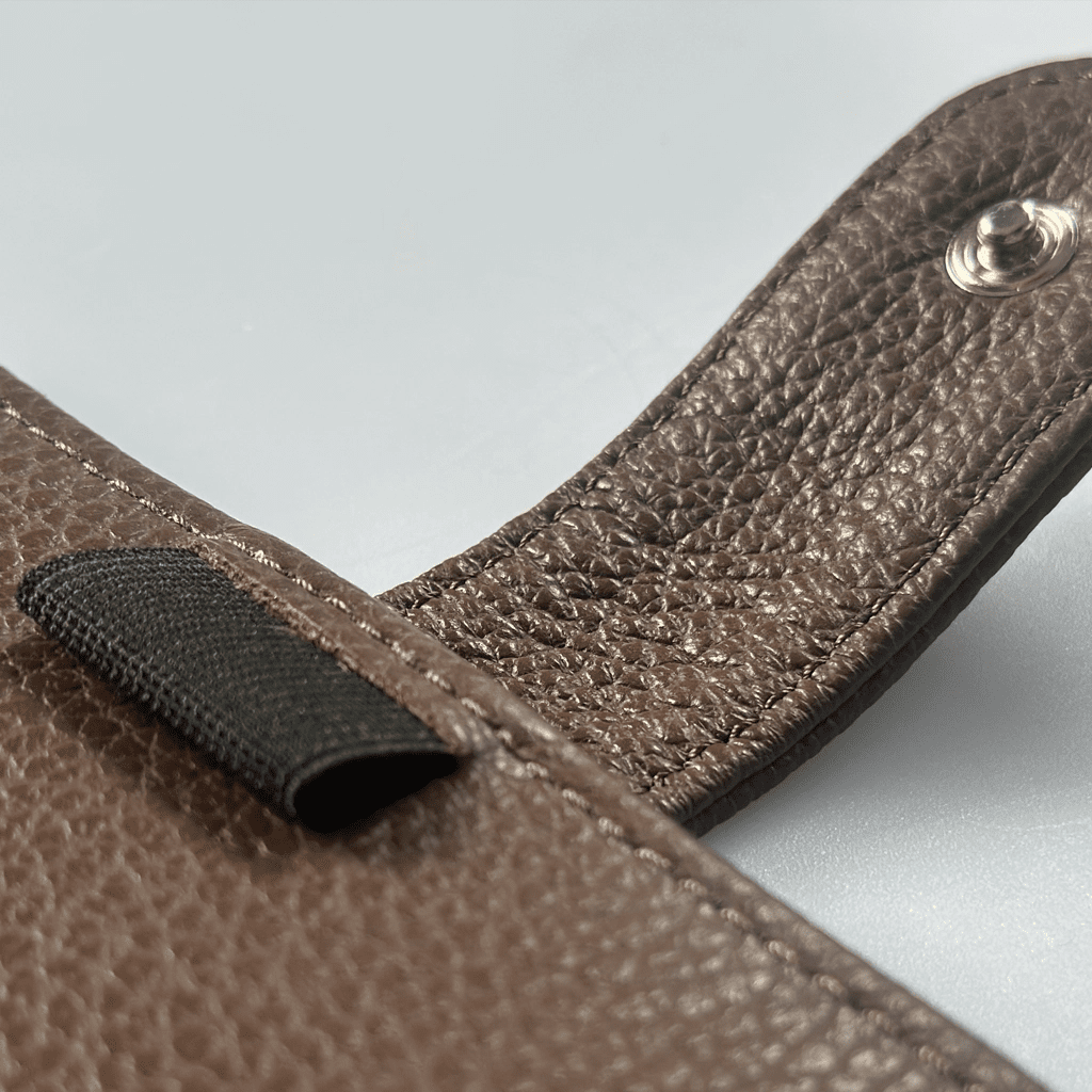 Lederringbuch „CONNECTION“ in Tabacco – markantes Leder in warmem Braun - ORG-Verlag Berlin
